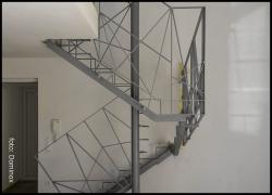 DOMINOX kovinske stopnice (prašno barvano jeklo) 