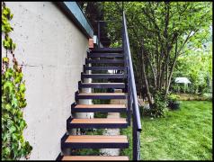 DOMINOX: Kovinske pocinkane stopnice (prašno barvano) 