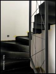 Dominox: Jeklene stopnice z estetsko ograjo