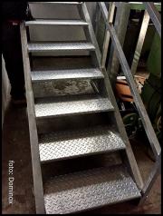 DOMINOX: jeklene pocinkane stopnice
