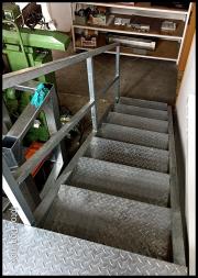 DOMINOX: jeklene pocinkane stopnice